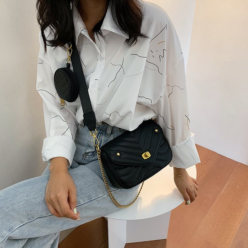 Small Fragrance Style Popular High-End Sense Chain Messenger Bag - Image 5