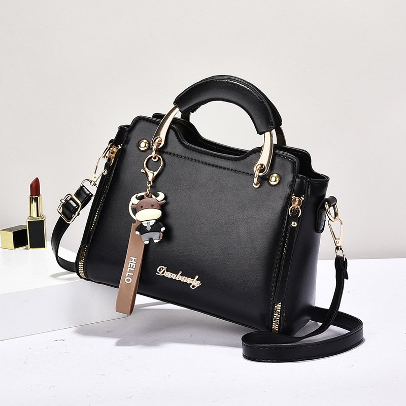 Stylish And Versatile Womens Crossbody Bag With A Chic Sophisticated Vibe - Image 2