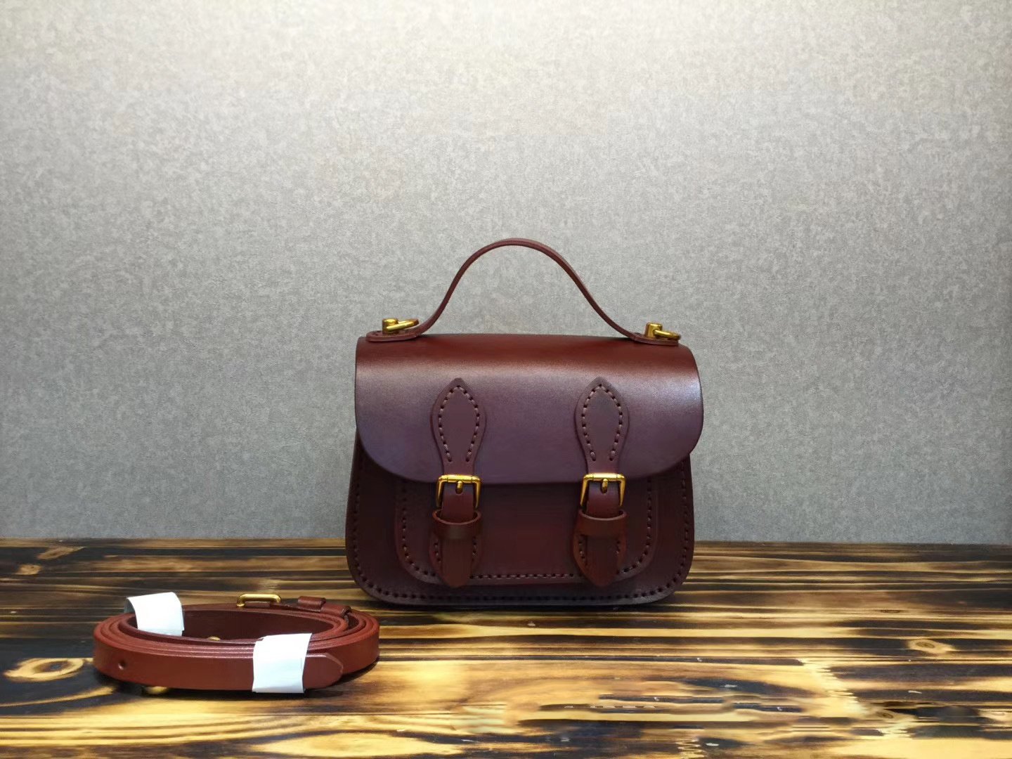 Vintage Tree Cream Leather Portable Messenger Bag - Image 9