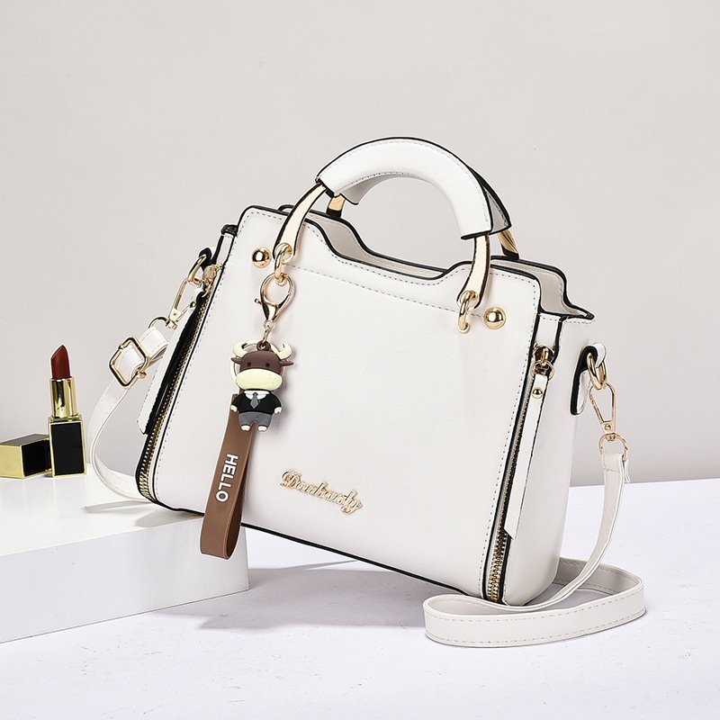 Stylish And Versatile Womens Crossbody Bag With A Chic Sophisticated Vibe
