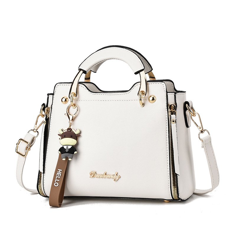 Stylish And Versatile Womens Crossbody Bag With A Chic Sophisticated Vibe - Image 7