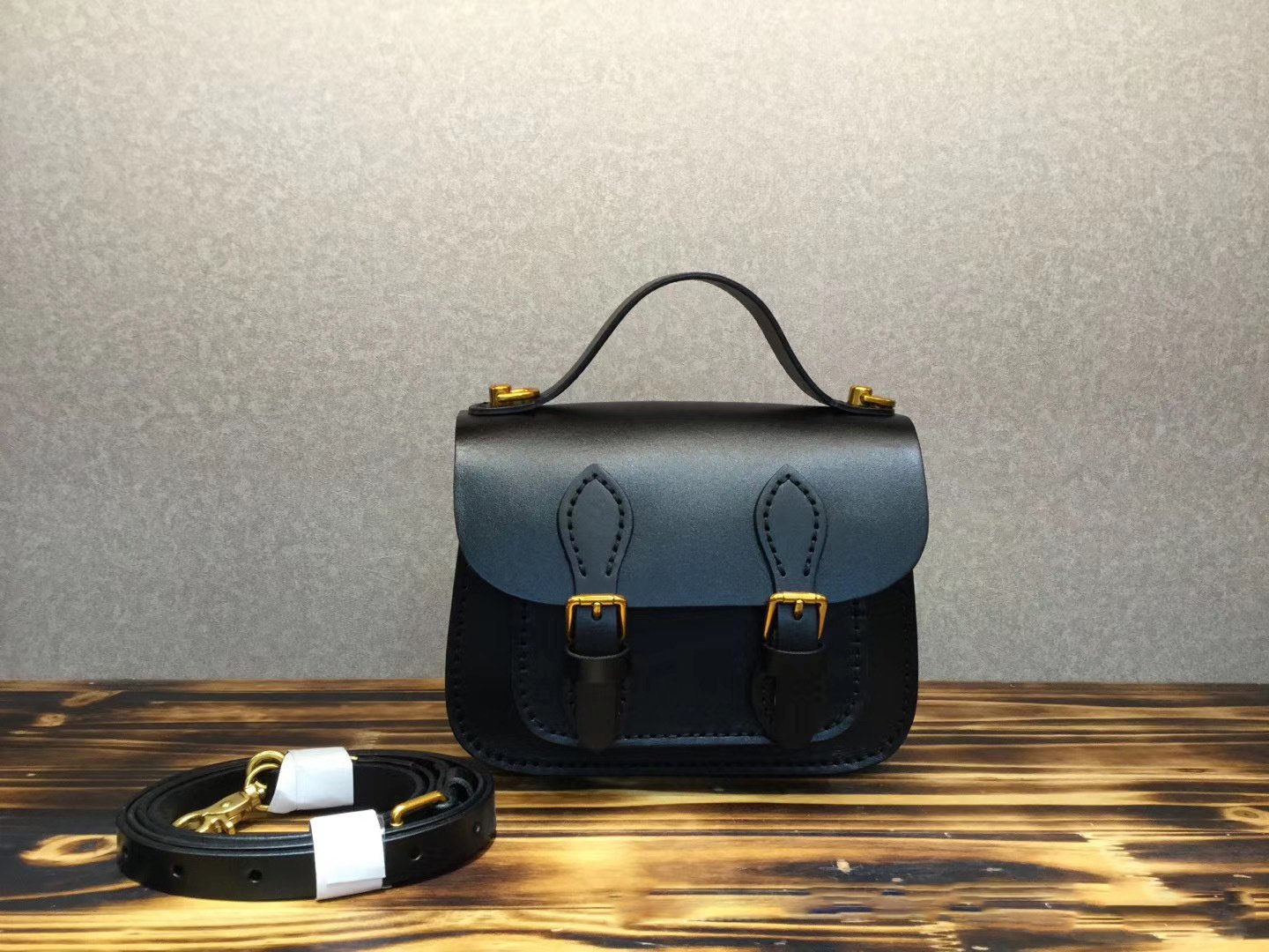 Vintage Tree Cream Leather Portable Messenger Bag - Image 5