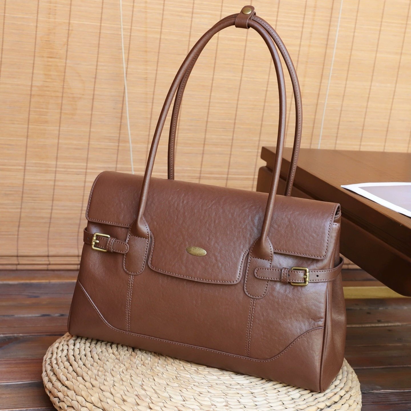 Hot-selling First-layer Cowhide Large-capacity Tote Bag For Women, New Commuter Style, Versatile Single-shoulder Underarm Bag - Image 4